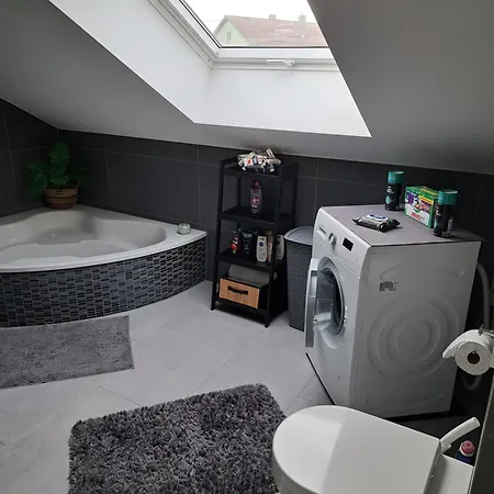Diana Apartment *